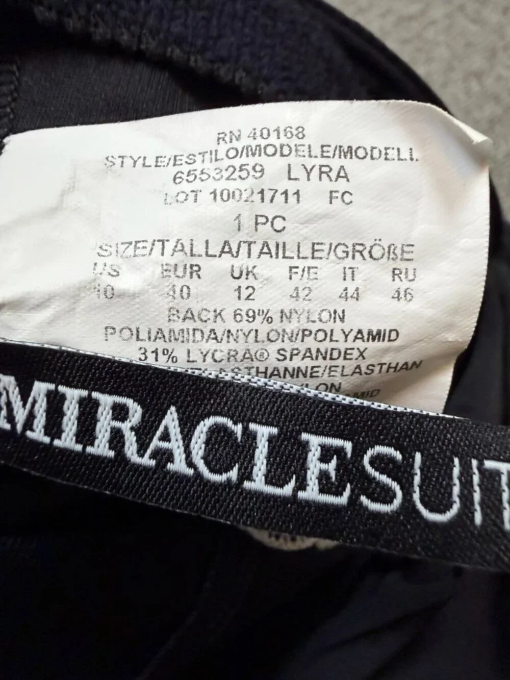 Miraclesuit Spectra Lyra Underwire One Piece Swimsuit Women’s Size 10 Black